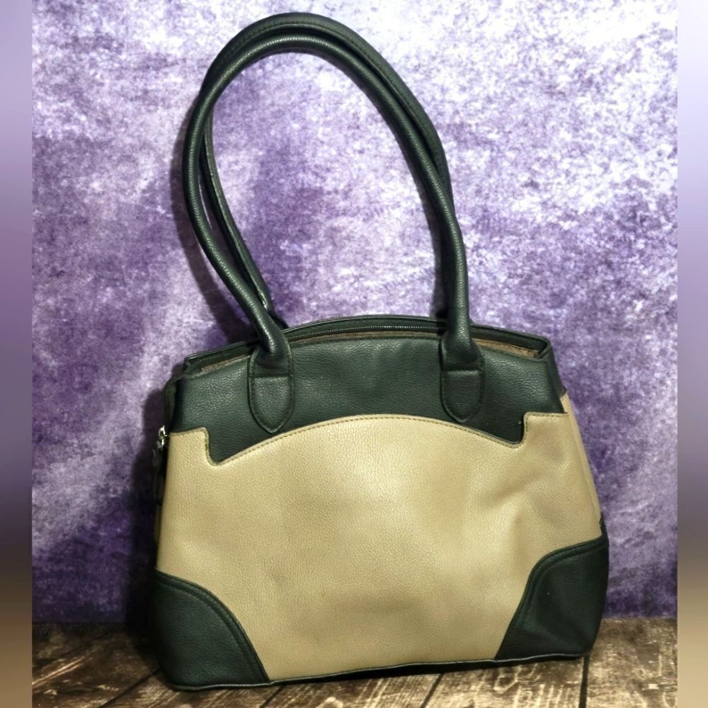 Black and Tan Handbag‎